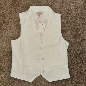 Skies Are Blue vest, size medium. New with tags.